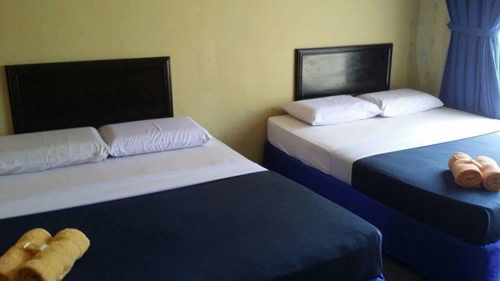 Hji Residensi Hotel Куа Екстериор снимка