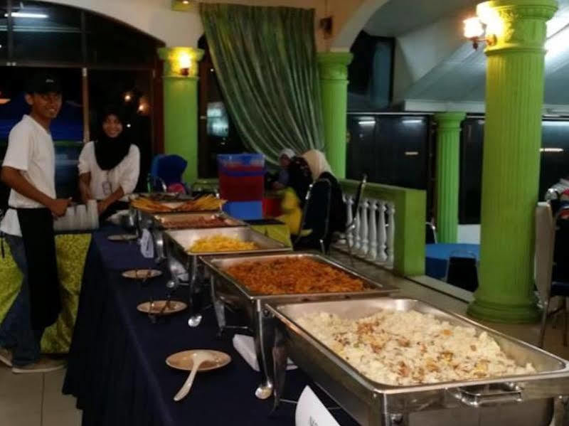 Hji Residensi Hotel Куа Екстериор снимка